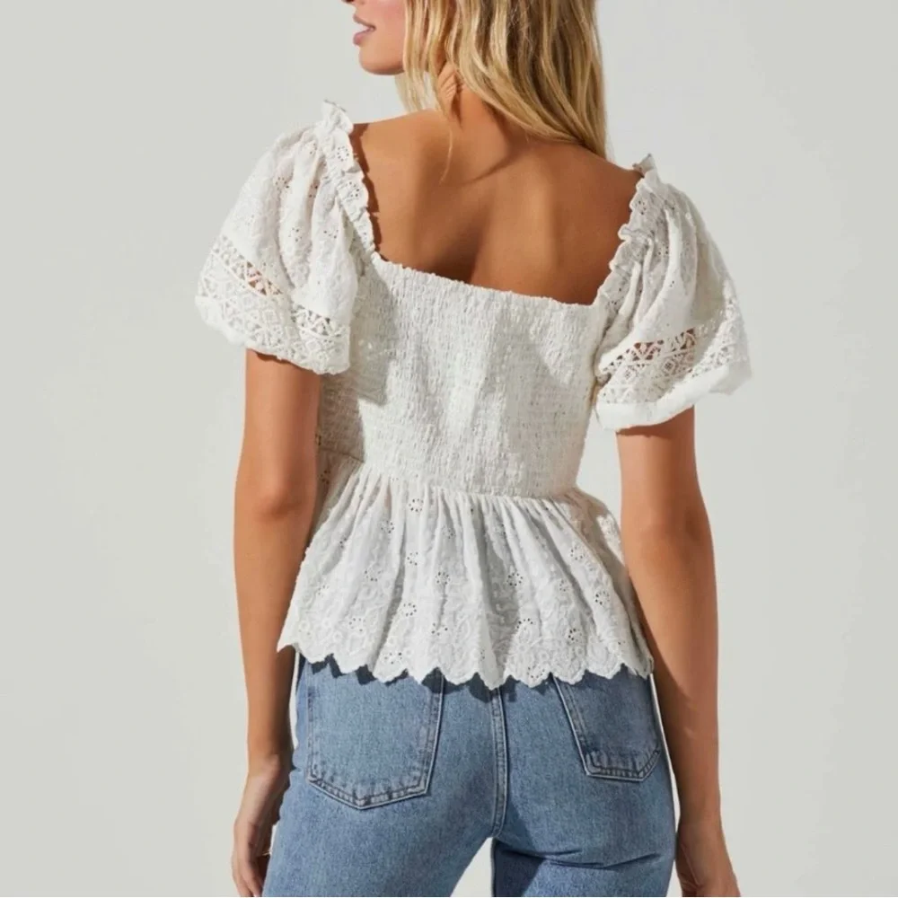 NWOT [Size: M] ASTR the Label Amoura Eyelet Blouse - Picture 2 of 4